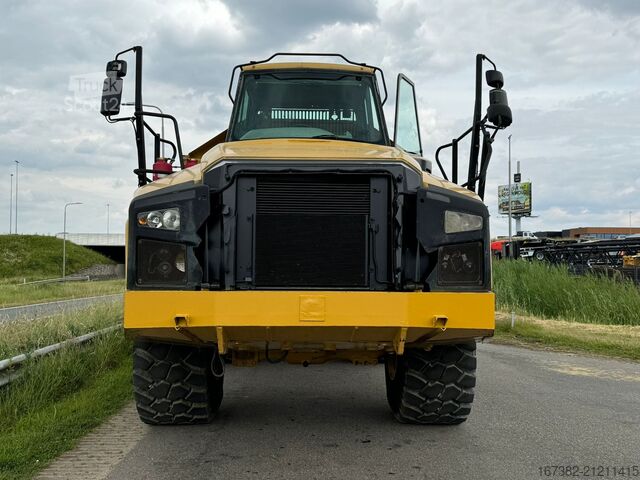 Dump truck Caterpillar 740B