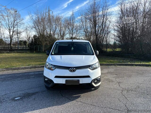 ΜΙΝΙ ΒΑΝ Toyota PROACE CITY