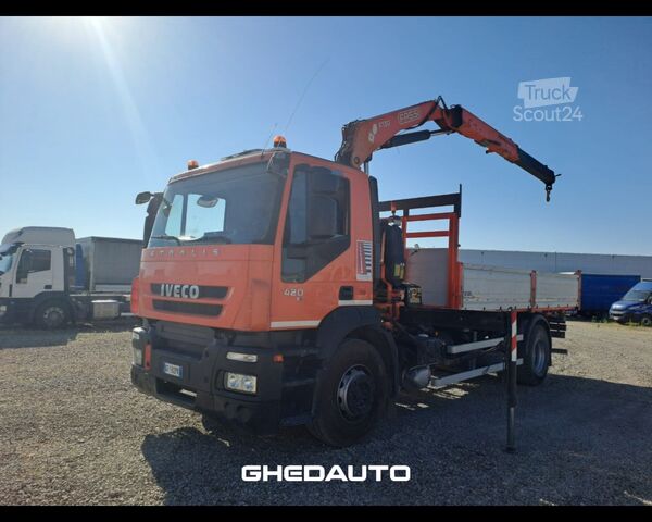 Standart çekici ünitesi IVECO AD190D42 - CASSONE RIB. TRILATERALE CON GRU DIETRO CABINA