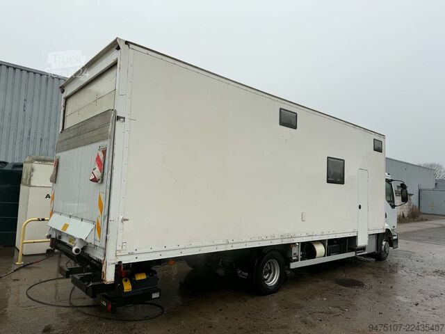Kamper ciężarowy renault 180dci