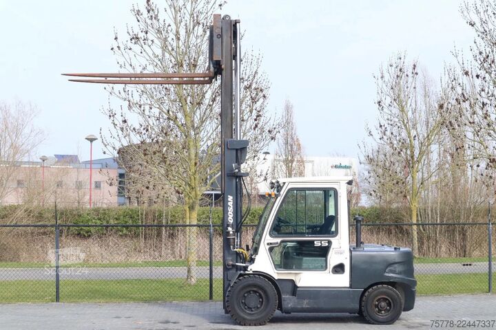 رافعة شوكية Doosan D55C-5 | 5500 KG | SIDESHIFT | POSITIONERS
