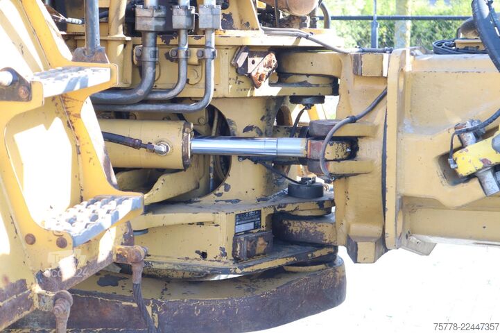 Kaatokuorma-auto Caterpillar 740 | CENTRAL LUBE | AIRCO