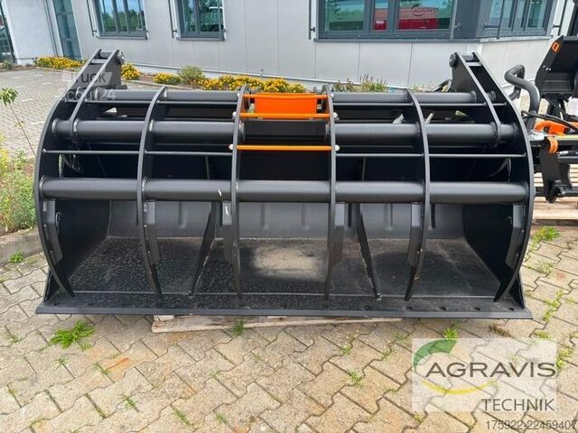 Traktör Quicke POWERGRAB M+ 220