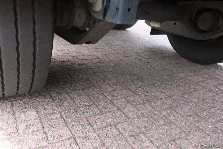 Koffer SYSTEM TRAILERS LPRS 18. 2 asser gesloten  + stuuras en klep Dh...