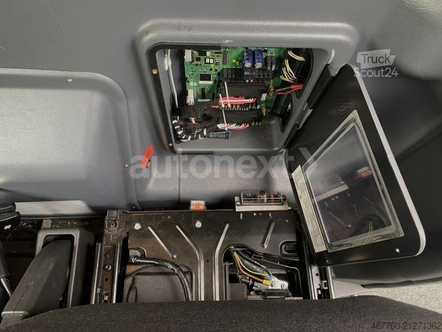 Brandweerwagen FORD Transit Custom Automatik *RTW/KTW* Tragestuhl 33