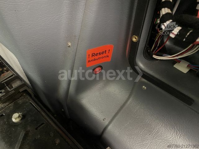 Brandweerwagen FORD Transit Custom Automatik *RTW/KTW* Tragestuhl 33