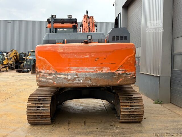 Pelle sur chenilles Doosan DX235NLC-5