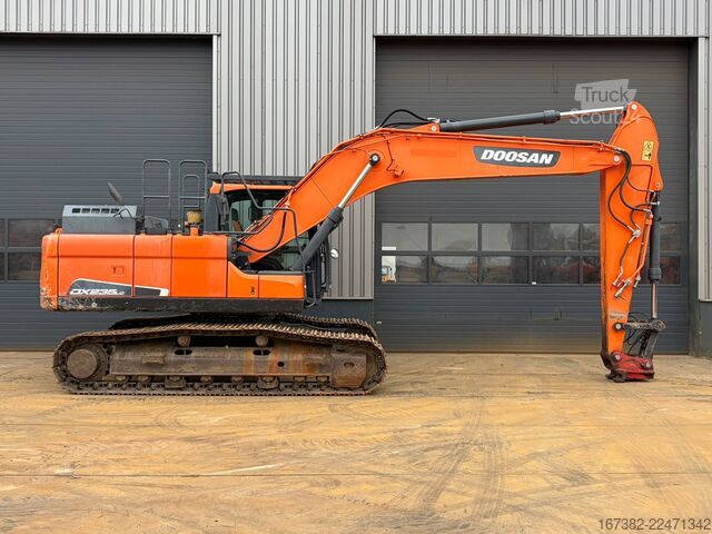 Pelle sur chenilles Doosan DX235NLC-5