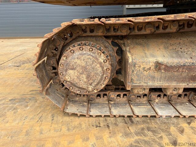 Raupenbagger Caterpillar 320FL