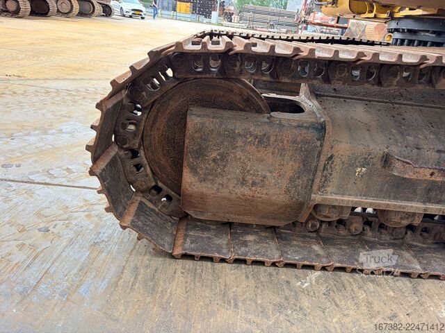 Raupenbagger Caterpillar 320FL