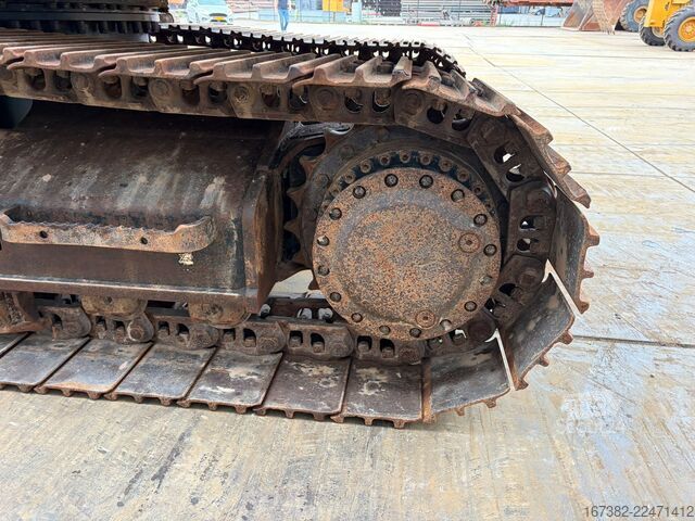 Raupenbagger Caterpillar 320FL