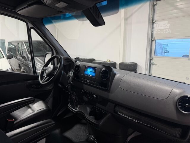 Commercial vehicle Mercedes-Benz Sprinter 314 CDI,Pritsche-Doka(6-Si.),MR,AHK