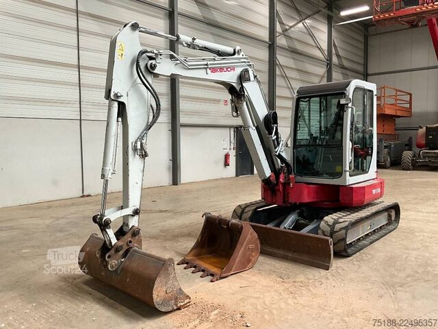 Mini-pelle Takeuchi TB 153 FR