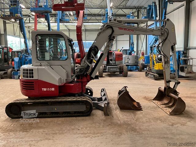 Mini-pelle Takeuchi TB 153 FR