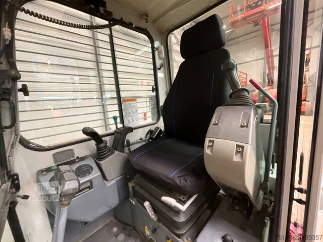 Mini-pelle Takeuchi TB 153 FR