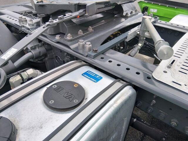 Standardowy ciągnik siodłowy DAF XG 480 FT Hydraulik Standklima Intarder