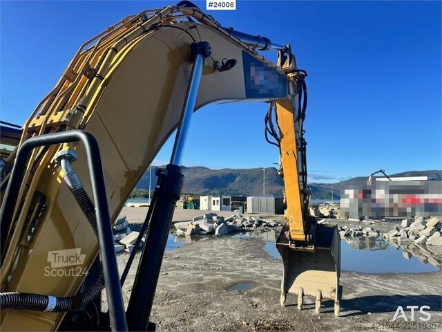 багер на вериги Caterpillar 320
