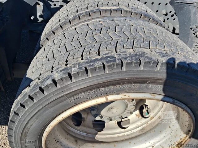 Volumen SCM Mercedes-Benz Actros 1827 Actros 1827 Mega Lowdeck