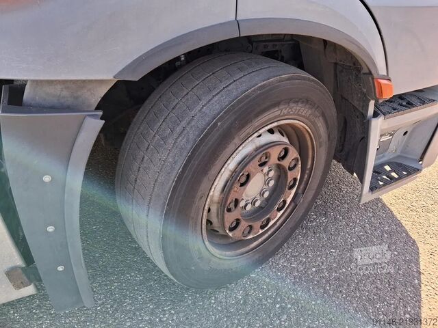 Volumen SCM Mercedes-Benz Actros 1827 Actros 1827 Mega Lowdeck