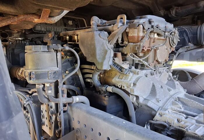 Volumen SCM Mercedes-Benz Actros 1827 Actros 1827 Mega Lowdeck