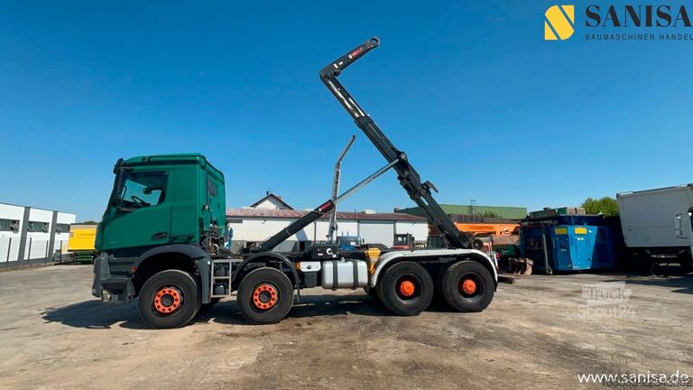 Kroghejselastbil MERCEDES-BENZ Arocs 3251/Retarder/ HIAB/8x4/26T