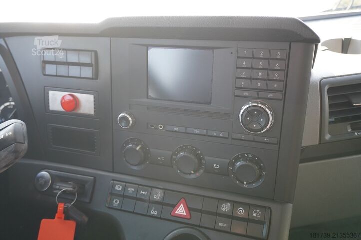 Кран-маніпулятор Mercedes-Benz Antos 3240 8×2 / Typhoon L170Z3 crane