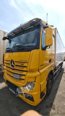 Kamion sa izmjenjivim šasijama BDF Mercedes-Benz Actros 2543