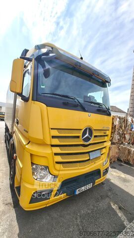 Kamion sa izmjenjivim šasijama BDF Mercedes-Benz Actros 2543