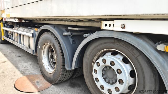 Kamion sa izmjenjivim šasijama BDF Mercedes-Benz Actros 2543