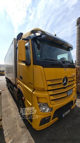 Kamion sa izmjenjivim šasijama BDF Mercedes-Benz Actros 2543