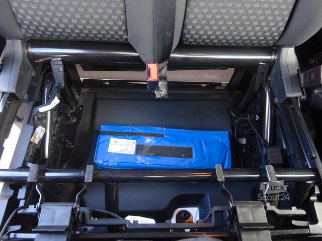 Κλειστό βαν FORD Transit Custom Kasten 300 L1H1 Trend 130PS
