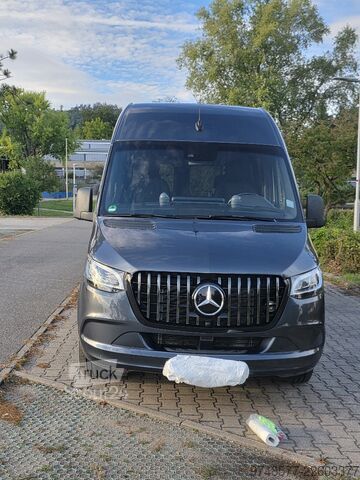 Furgon blaszak Mercedes-Benz Sprinter Tourer 319 CDI
