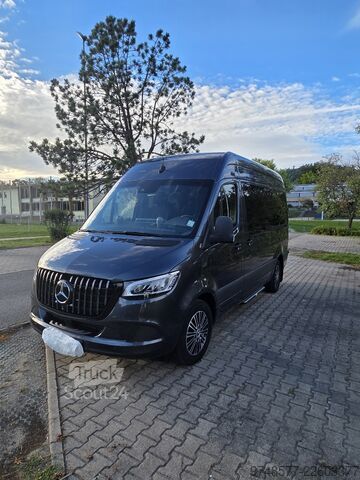 Furgon blaszak Mercedes-Benz Sprinter Tourer 319 CDI