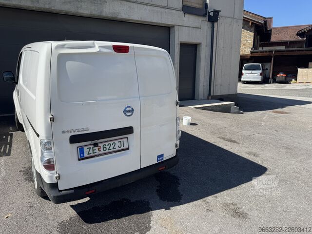 Kühlkastenwagen Nissan eNV