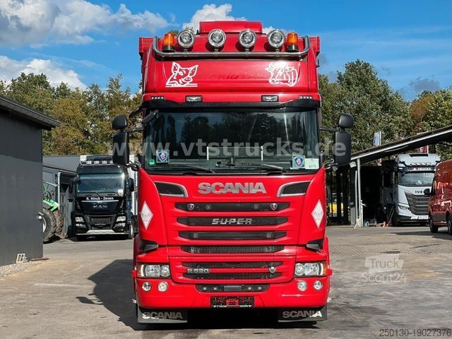 Samochód do przewozu bydła SCANIA R520 V8 4x2 Blatt/Luft KA-BA 3-Stock m. Hubdach