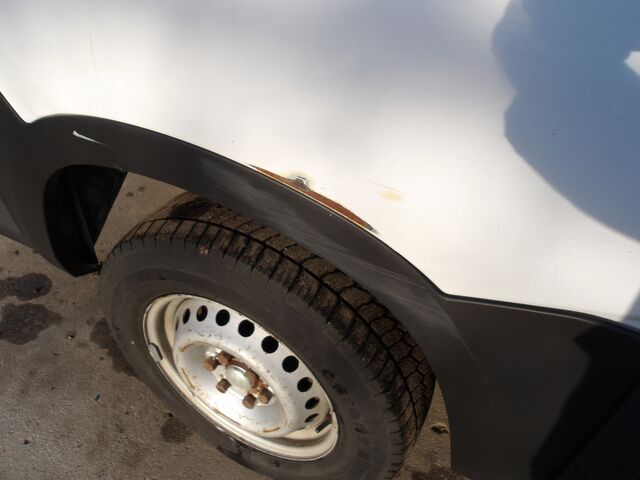 Skåpbil Iveco Daily 35S18