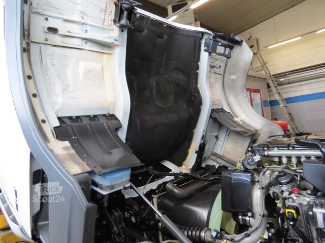 Atego 816 L πλατφόρμα με μουσαμά, 7,2 μ με υδραυλική πίσω ράμπα Mercedes-Benz Atego 816