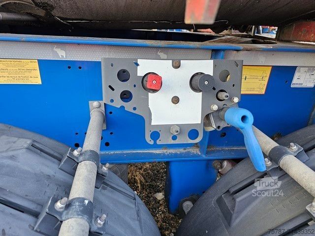 Vekselpåbygg-semitrailer SCHMITZ CARGOBULL Tankchassis mit Tankcontainer, 375.678 Km