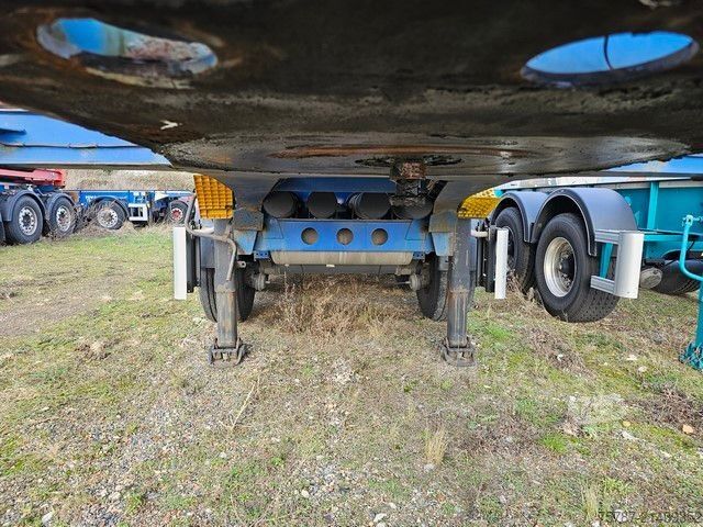 Vekselpåbygg-semitrailer SCHMITZ CARGOBULL Tankchassis mit Tankcontainer, 375.678 Km