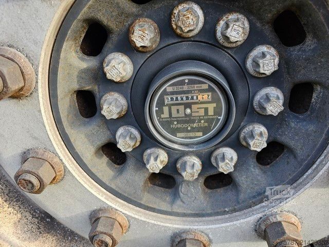 Vekselpåbygg-semitrailer SCHMITZ CARGOBULL Tankchassis mit Tankcontainer, 375.678 Km