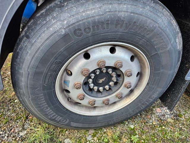 Vekselpåbygg-semitrailer SCHMITZ CARGOBULL Tankchassis mit Tankcontainer, 375.678 Km