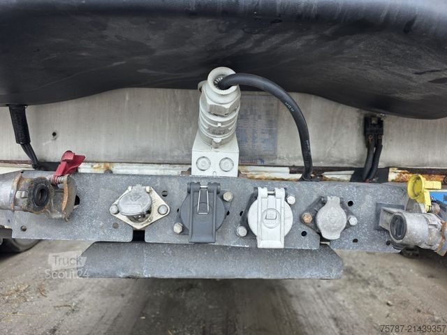 Semiremorcă frigorifică SCHMITZ CARGOBULL Tiefkühler, 3 Kammern, Lift, LBW, SCB*S3B