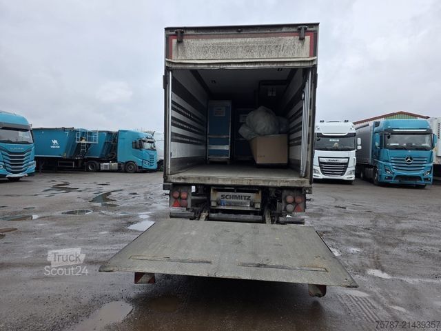 Semiremorcă frigorifică SCHMITZ CARGOBULL Tiefkühler, 3 Kammern, Lift, LBW, SCB*S3B