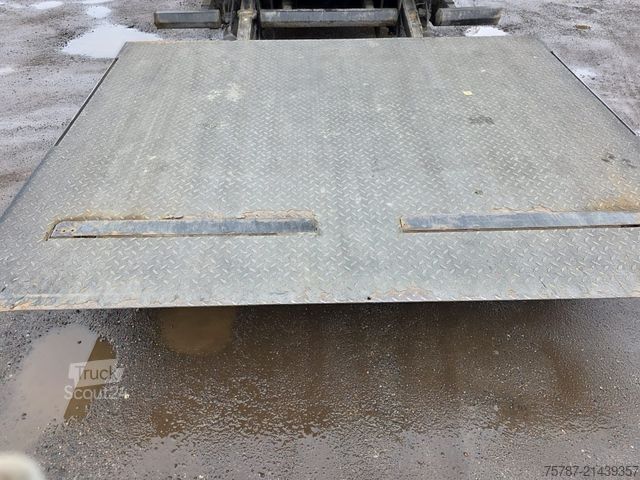 Semiremorcă frigorifică SCHMITZ CARGOBULL Tiefkühler, 3 Kammern, Lift, LBW, SCB*S3B