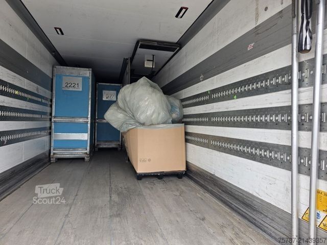Semiremorcă frigorifică SCHMITZ CARGOBULL Tiefkühler, 3 Kammern, Lift, LBW, SCB*S3B