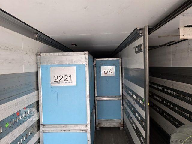 Semiremorcă frigorifică SCHMITZ CARGOBULL Tiefkühler, 3 Kammern, Lift, LBW, SCB*S3B