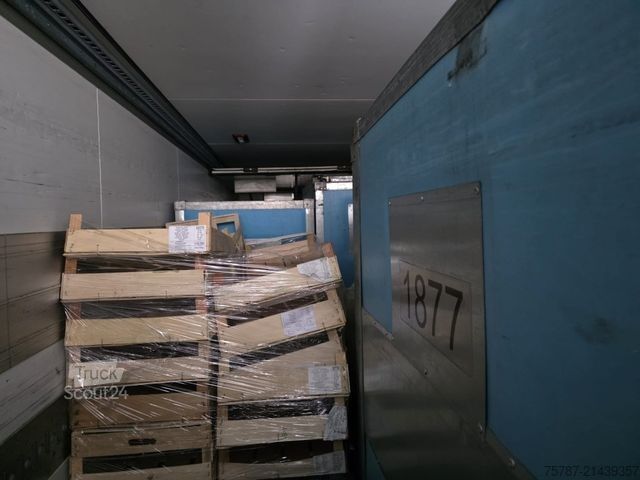 Semiremorcă frigorifică SCHMITZ CARGOBULL Tiefkühler, 3 Kammern, Lift, LBW, SCB*S3B
