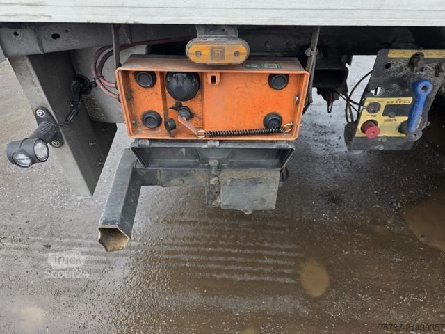 Semiremorcă frigorifică SCHMITZ CARGOBULL Tiefkühler, 3 Kammern, Lift, LBW, SCB*S3B