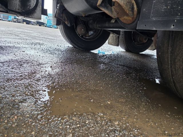 Semiremorcă frigorifică SCHMITZ CARGOBULL Tiefkühler, 3 Kammern, Lift, LBW, SCB*S3B