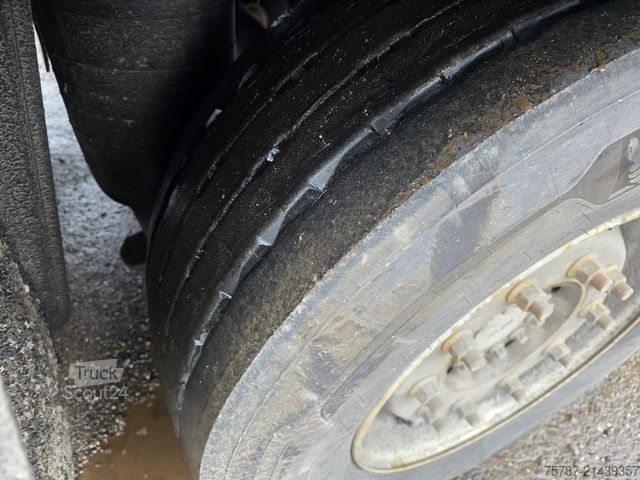 Semiremorcă frigorifică SCHMITZ CARGOBULL Tiefkühler, 3 Kammern, Lift, LBW, SCB*S3B